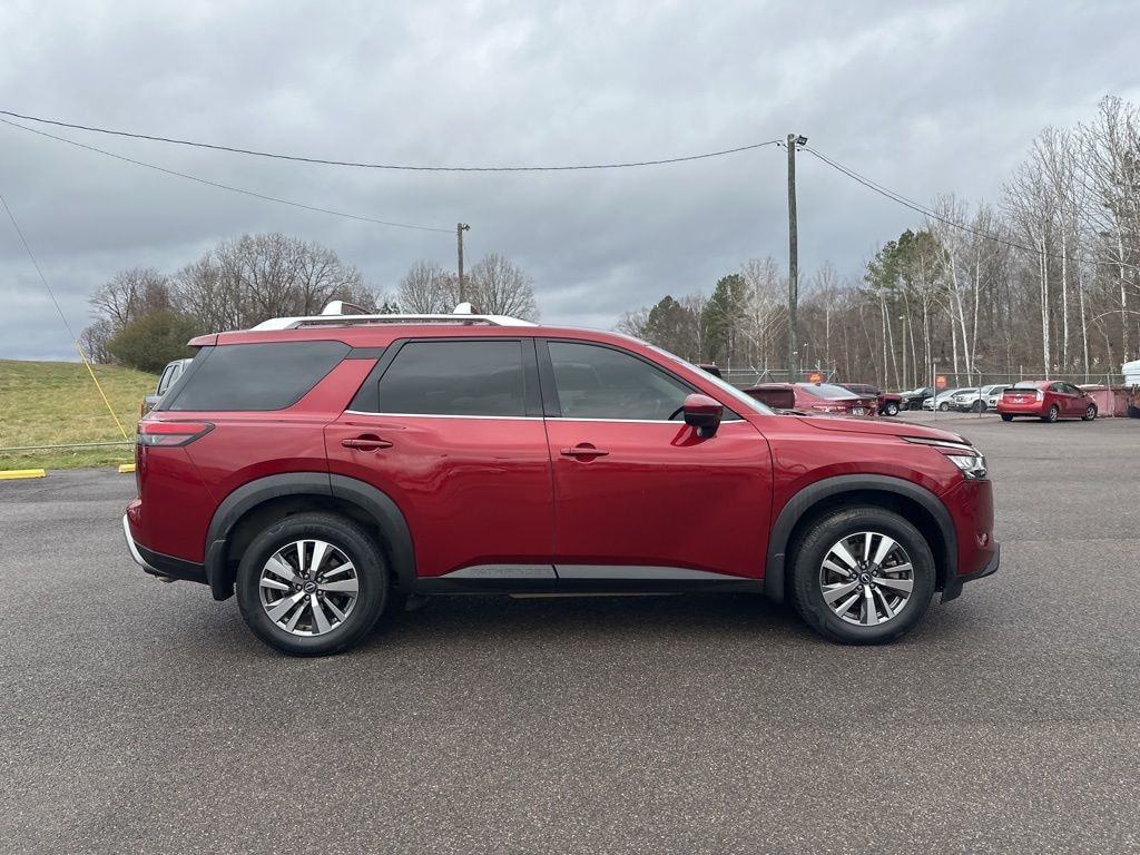 Used 2023 Nissan Pathfinder SL SUV