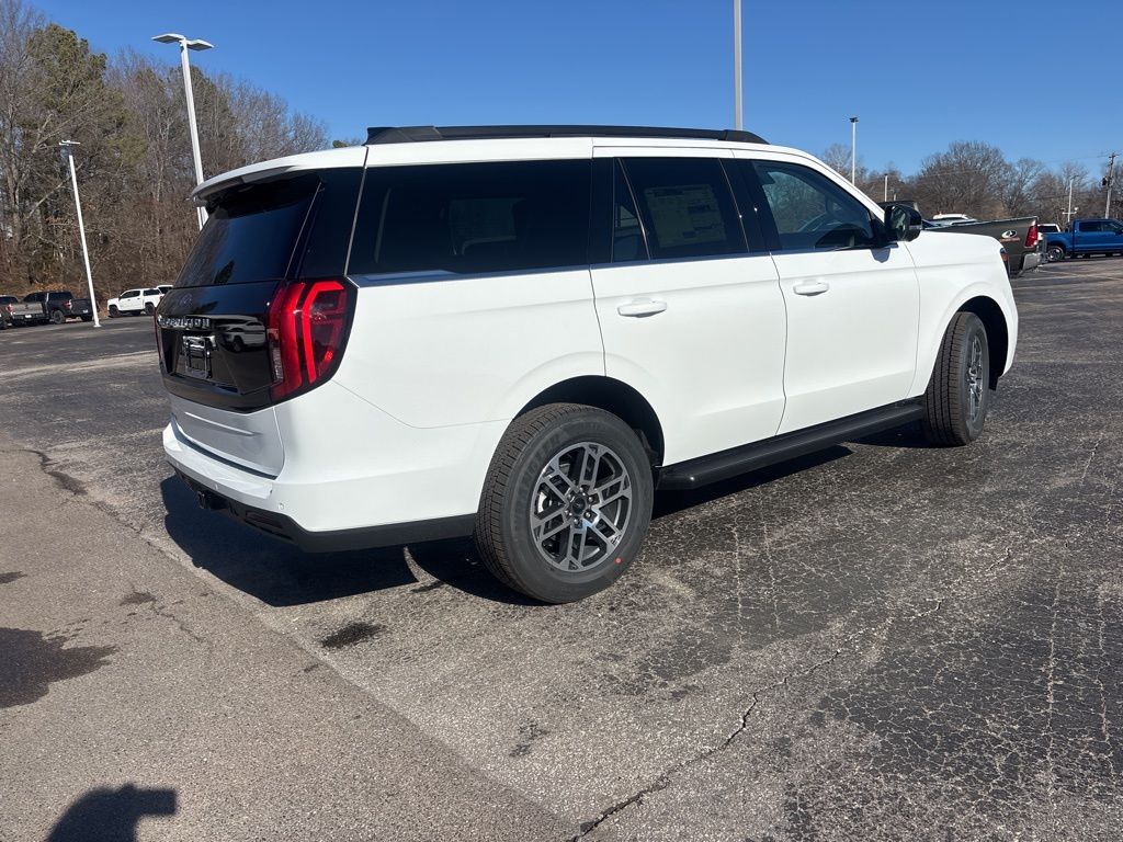 2026 Ford Expedition Active - Photo 7
