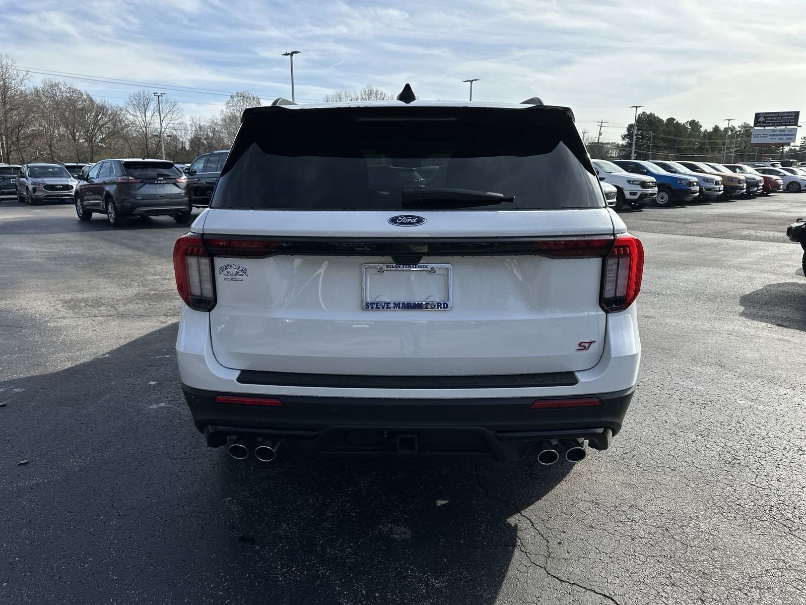 2025 Ford Explorer ST photo 4