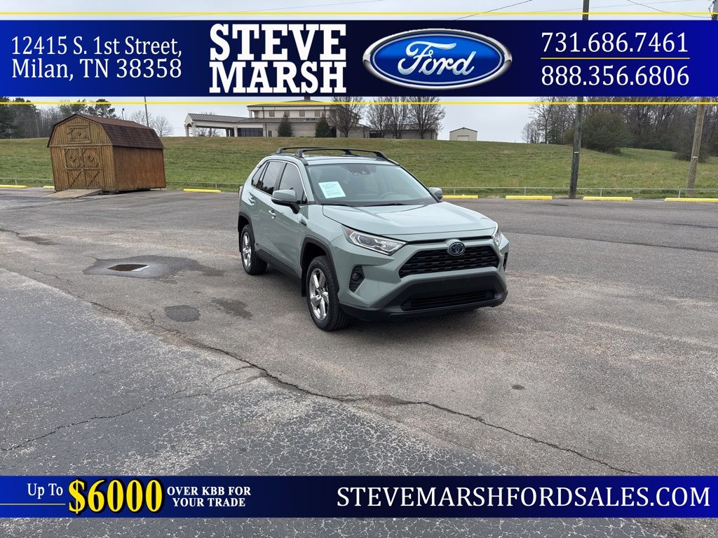 2021 Toyota RAV4 XLE Premium's photo