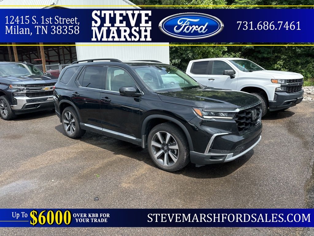 2025 Honda Pilot Touring AWD's photo