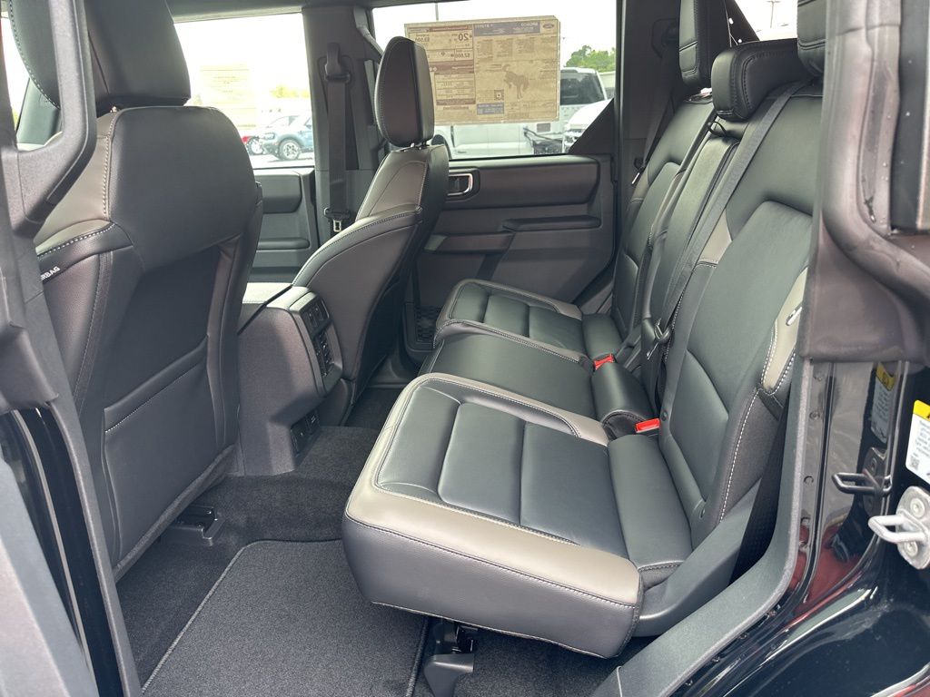2025 Ford Bronco 4-Door Outer Banks - Photo 13