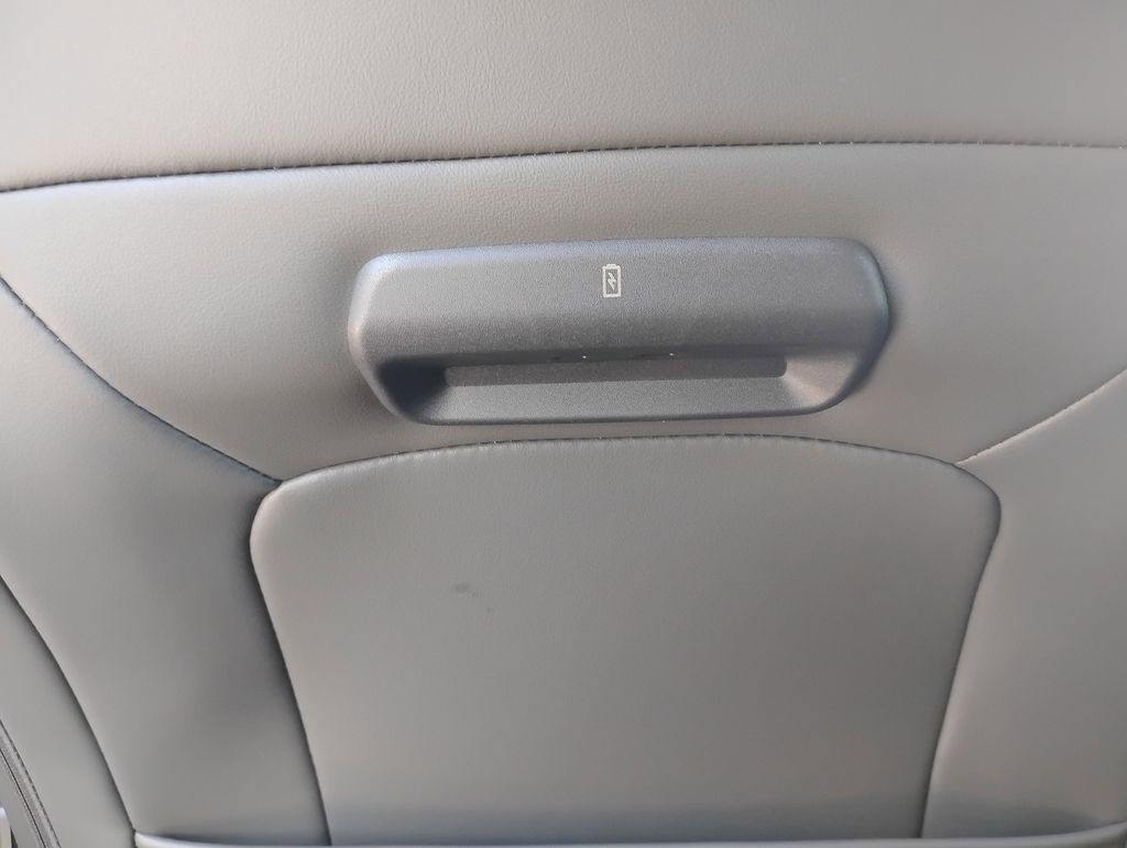 2025 Ford Expedition Active - Photo 22