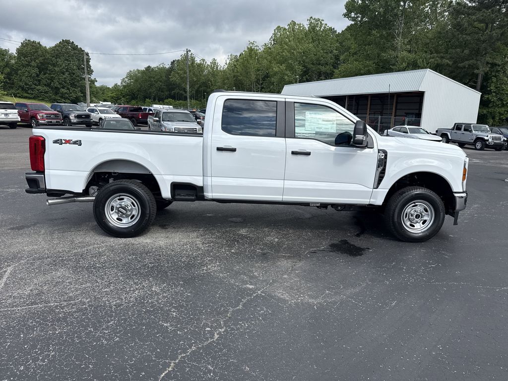 2025 Ford F-350 XL photo 2