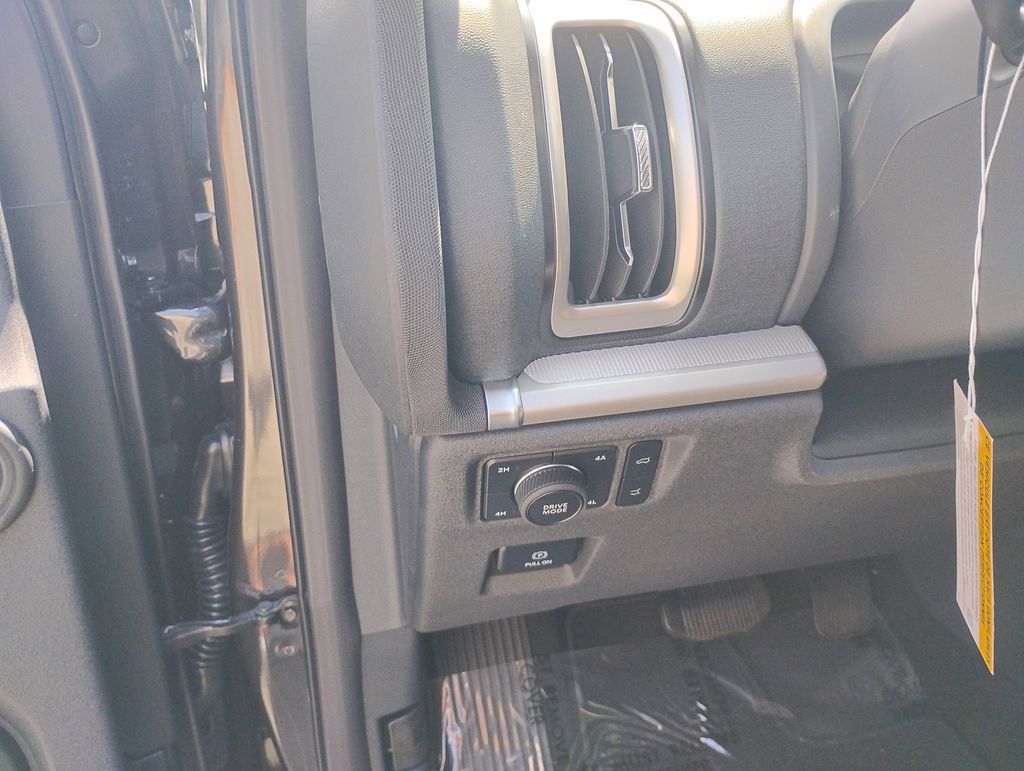 2025 Ford Expedition Active - Photo 13