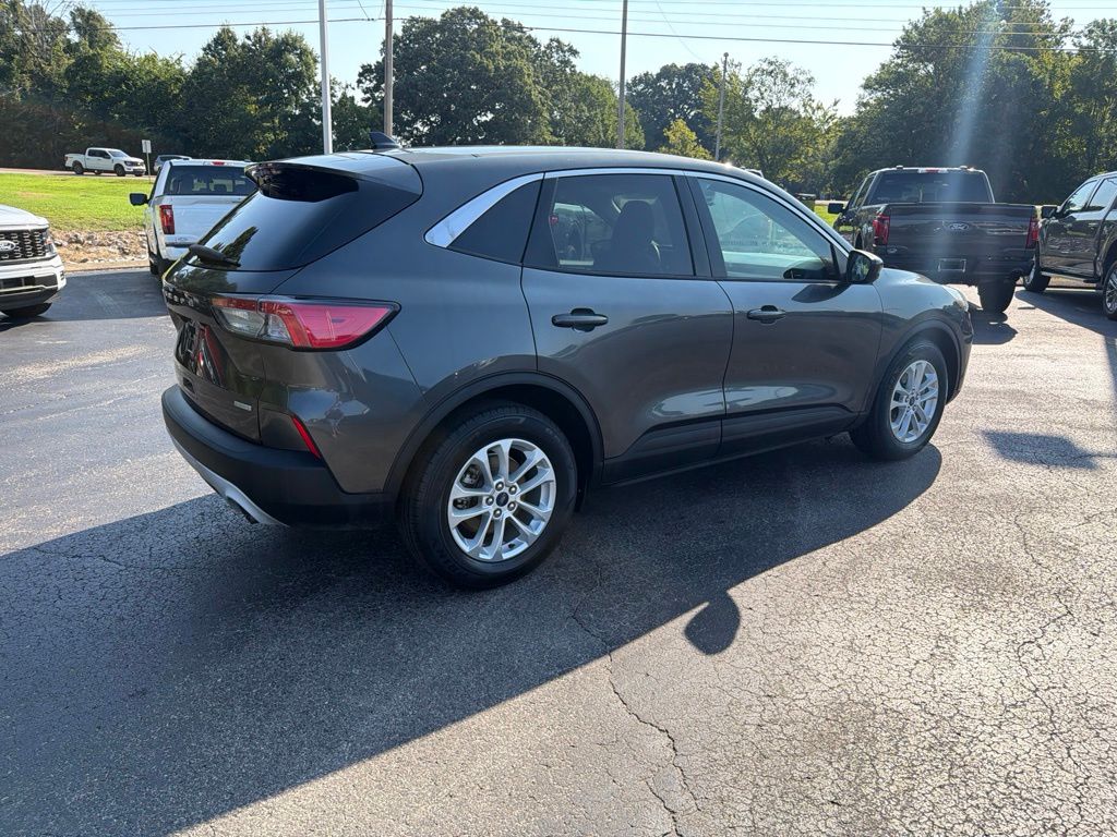 Used 2020 Ford Escape SE with VIN 1FMCU0G69LUA12555 for sale in Milan, TN