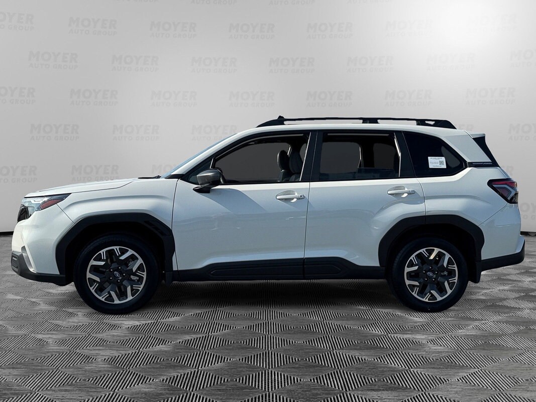 2025 Subaru Forester Premium photo 2