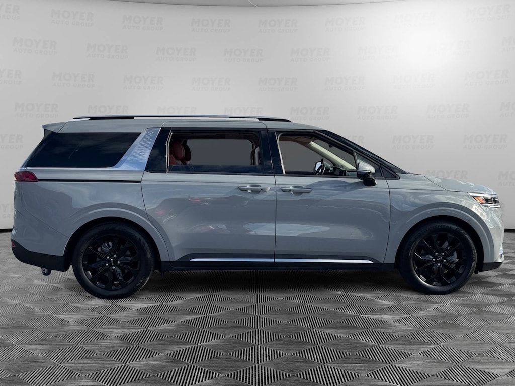 Used 2024 Kia Carnival SX Prestige MPV