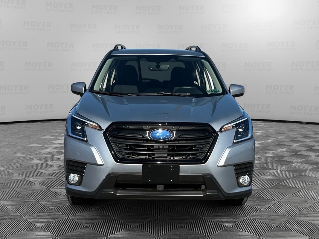 2023 Subaru Forester Premium photo 3