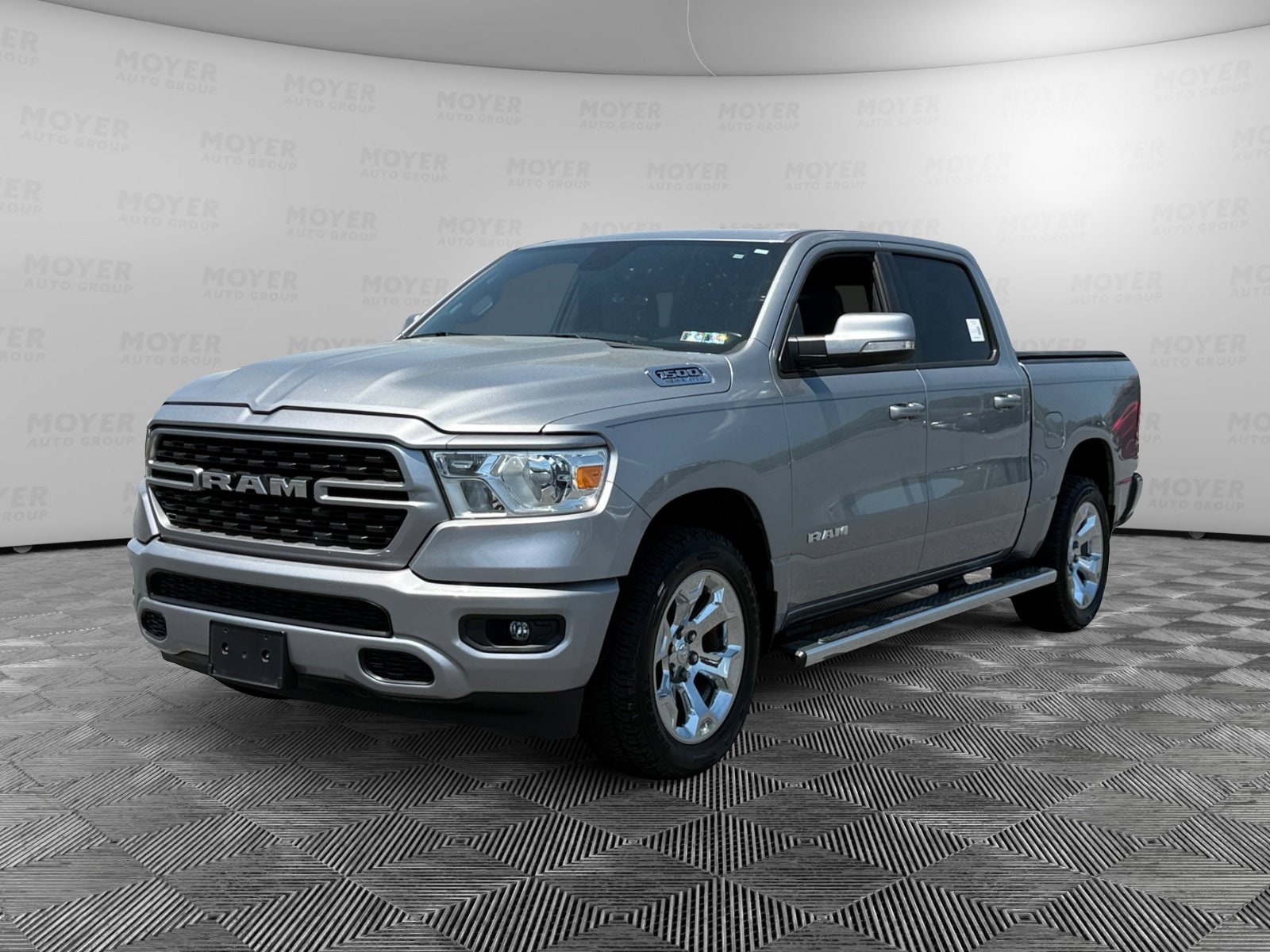 2022 RAM 1500 Big Horn/Lone Star 4x4 Crew Cab 5'7's photo