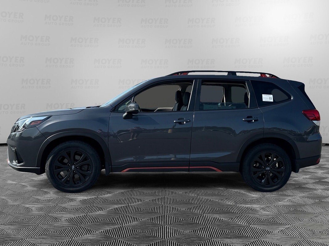 2023 Subaru Forester Sport photo 2
