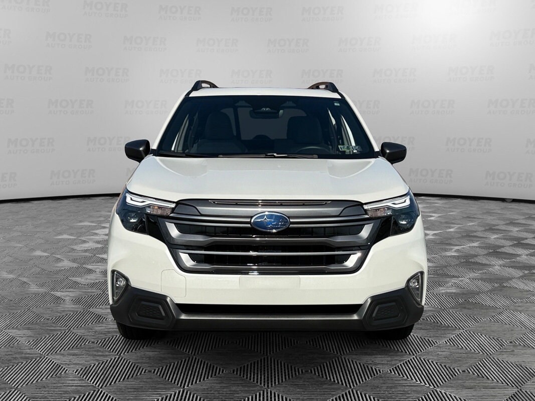 2025 Subaru Forester Premium photo 3