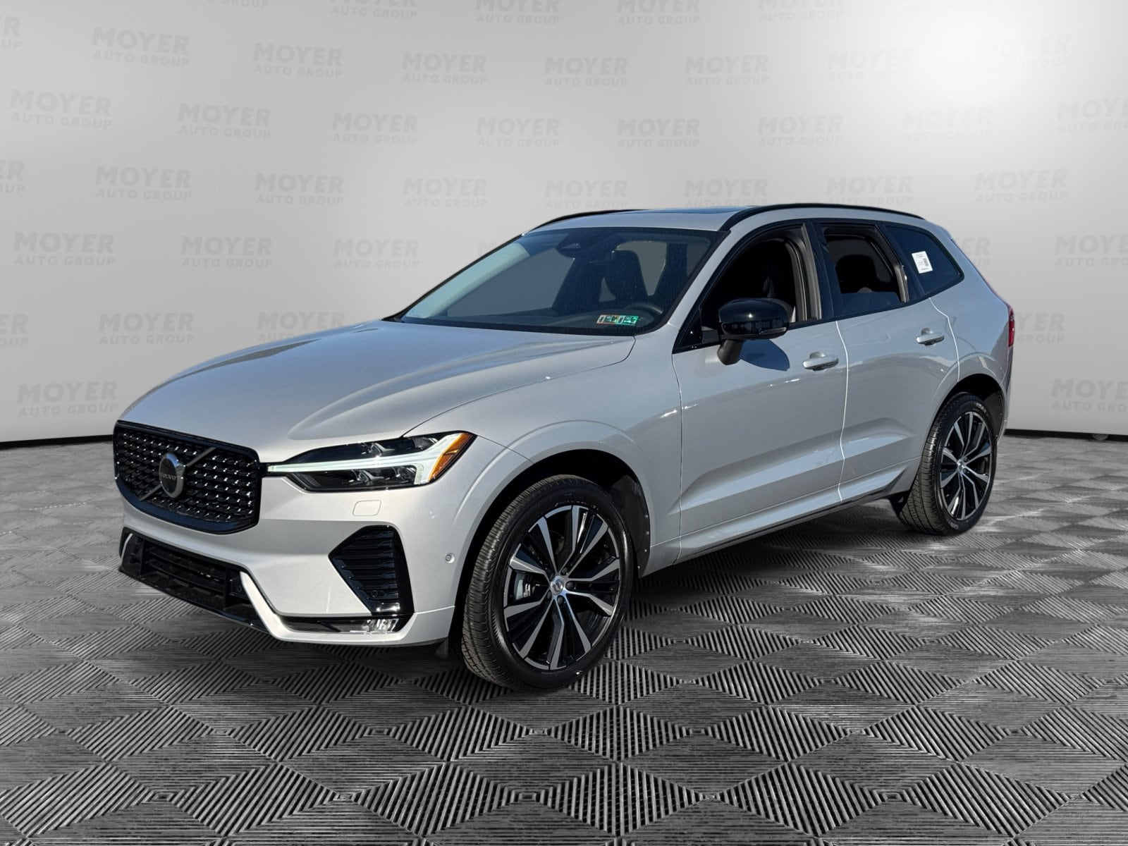 2023 Volvo XC60 Plus