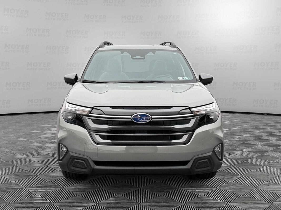 2025 Subaru Forester Premium photo 3