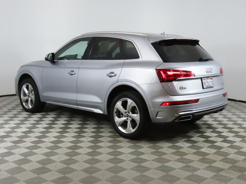 2024 Audi Q5 45 S Line Premium Plus photo 2