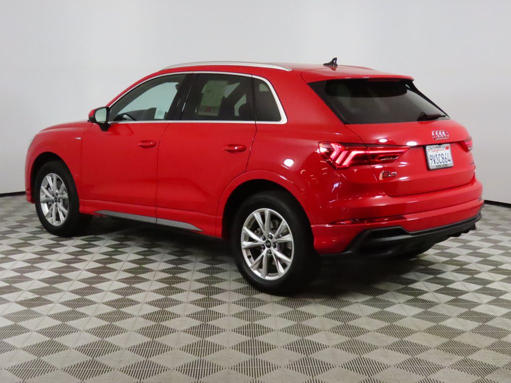 2025 Audi Q3 Premium Plus photo 2