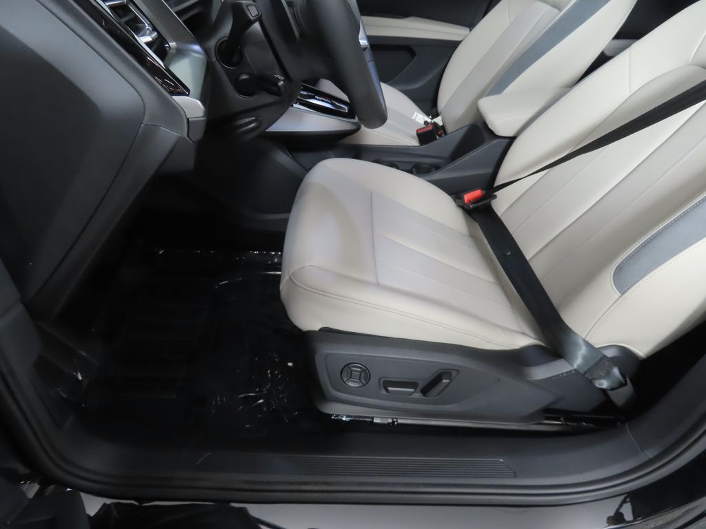 2026 Audi Q4 e-tron Premium - Photo 33