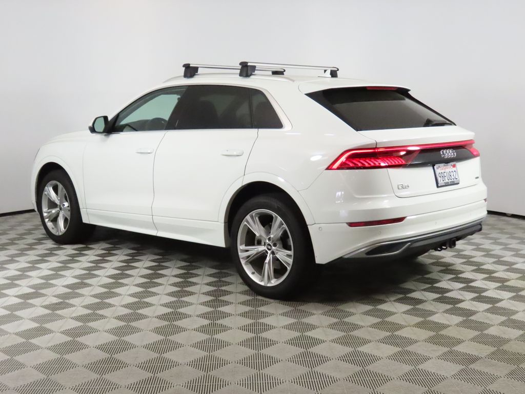 2022 Audi Q8 55 Premium Plus photo 2