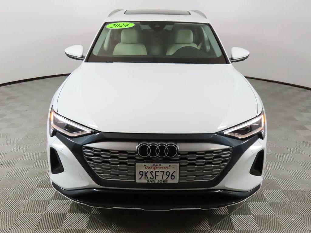 2024 Audi Q8 e-tron Premium Plus photo 3