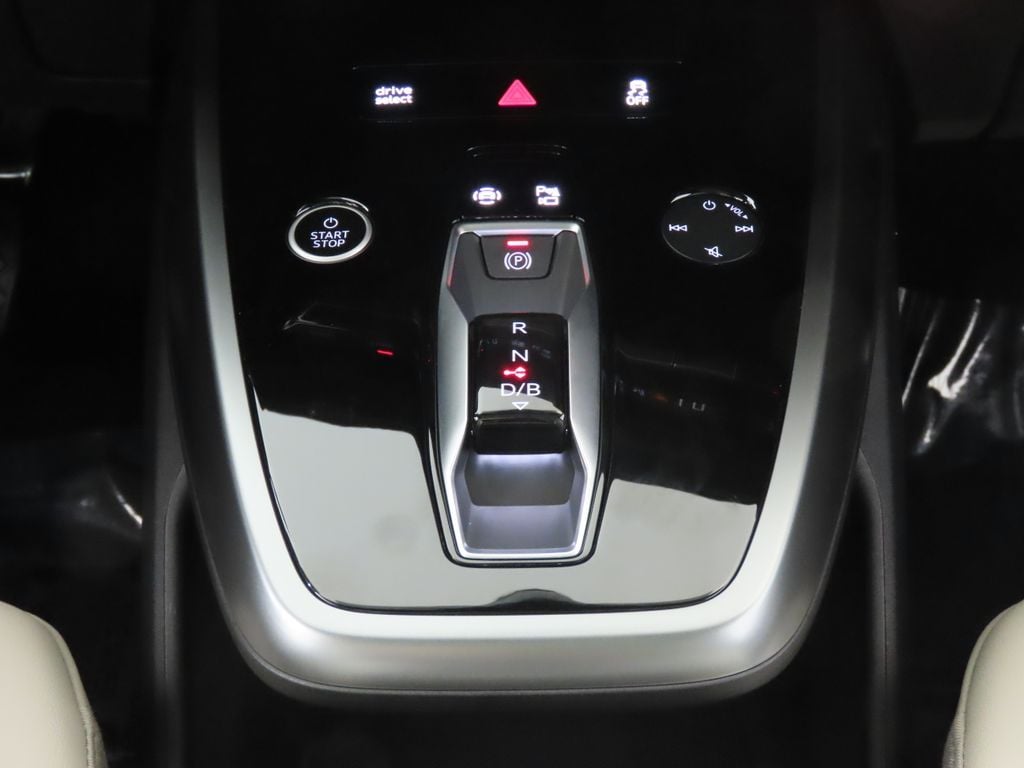 2026 Audi Q4 e-tron Premium - Photo 22
