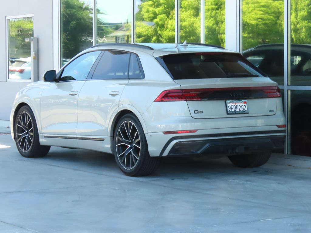 2023 Audi Q8 55 Prestige photo 3