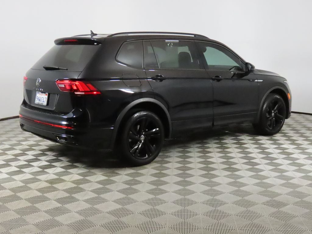 2024 Volkswagen Tiguan 2.0T SE R-Line Black photo 4