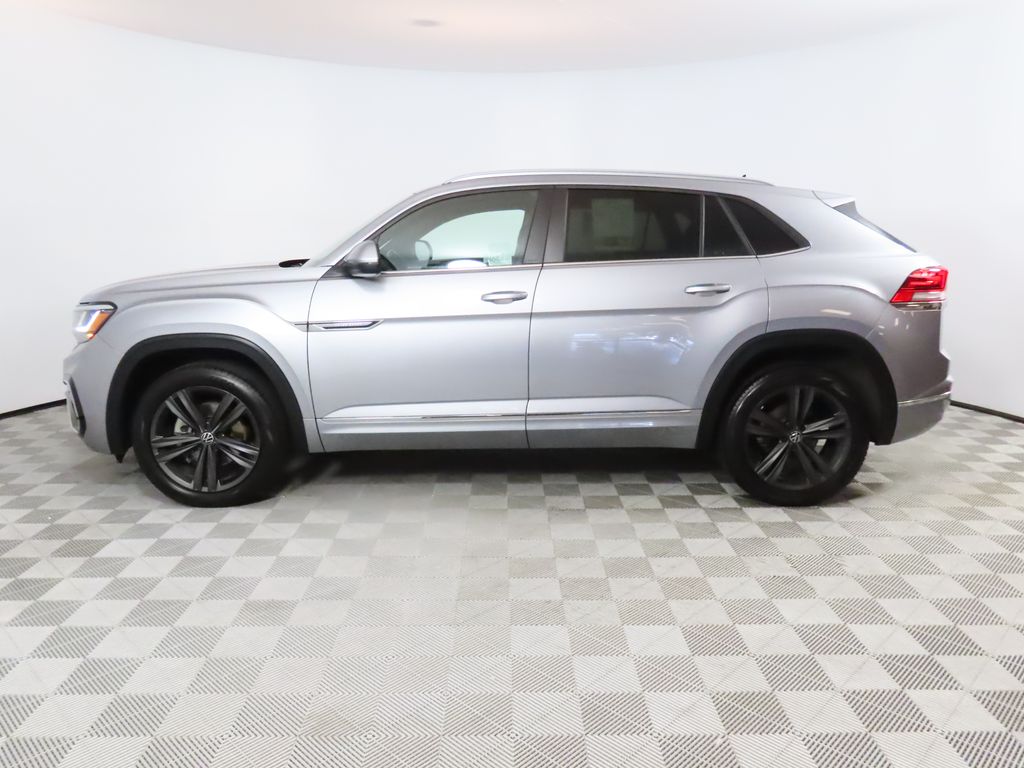 2021 Volkswagen Atlas Cross Sport V6 SE Technology R-Line photo 2