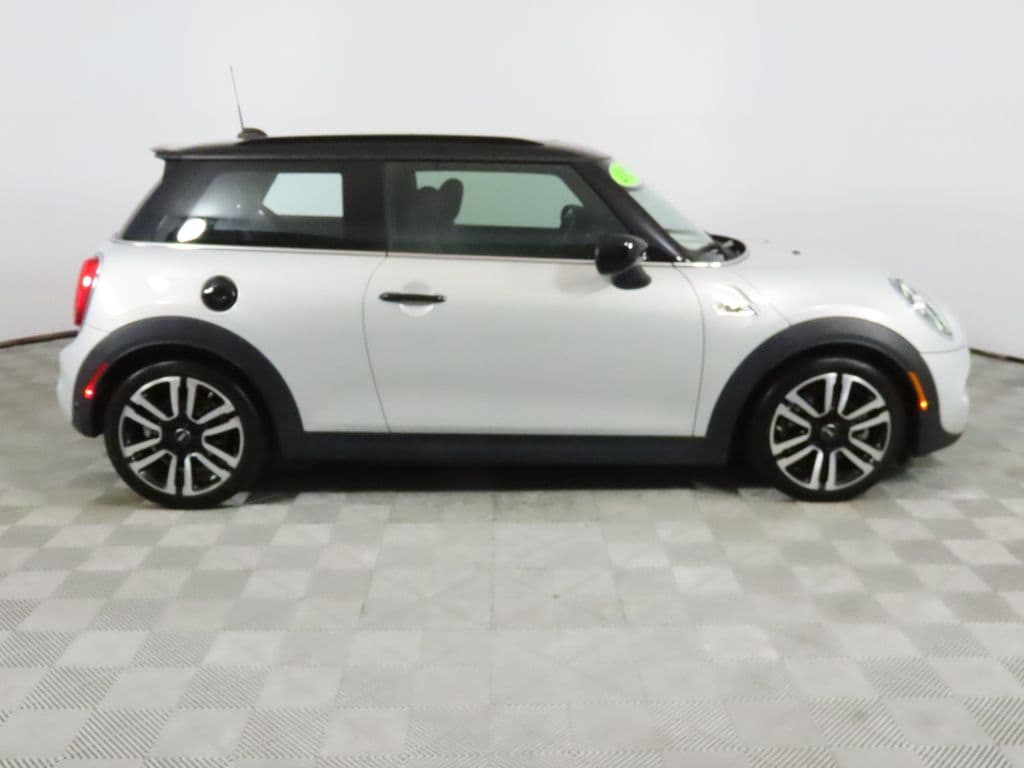 2021 MINI Cooper S Signature photo 5