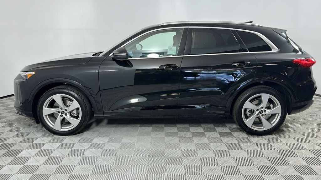 New 2025 Audi Q5 Prestige SUV