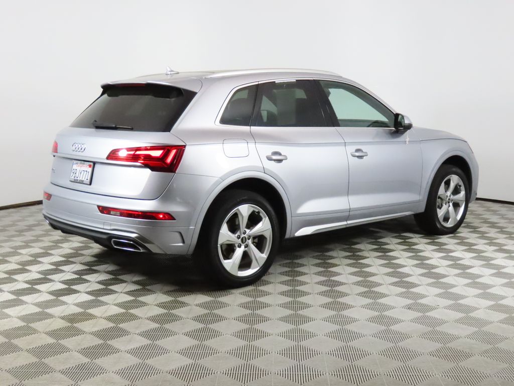 2022 Audi Q5 45 S Line Premium Plus photo 4