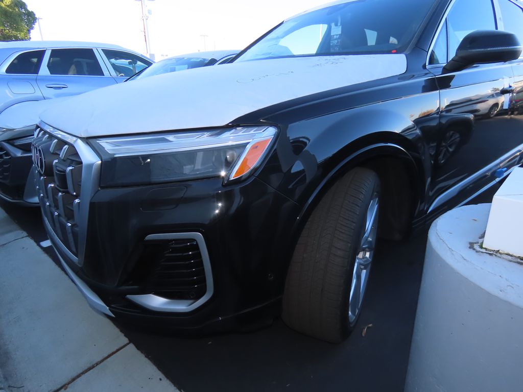 2025 Audi Q7 Premium Plus's photo