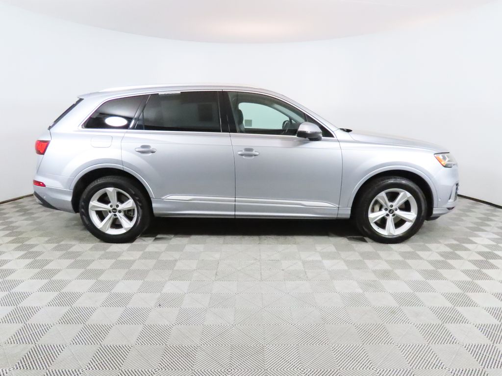 2022 Audi Q7 55 Premium photo 5