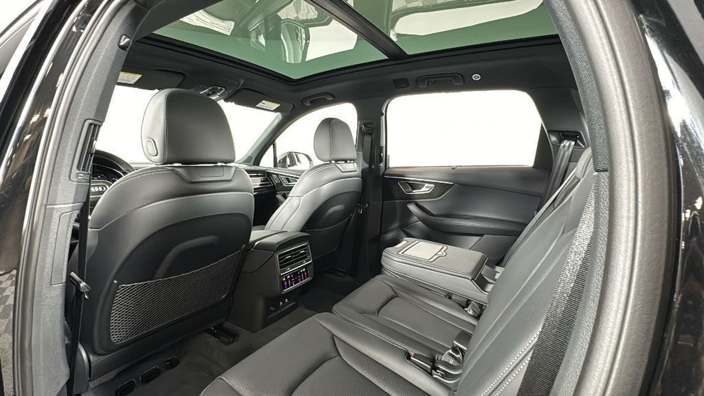 2025 Audi Q7 Prestige - Photo 35