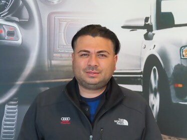 Staff member Luis Angulo from ID_92c68e