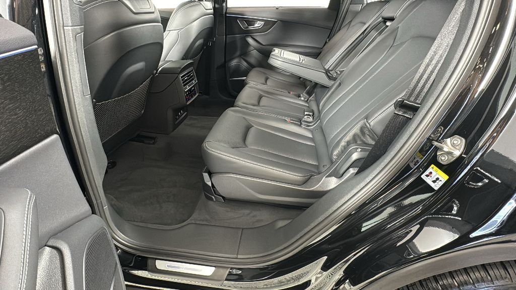 2025 Audi Q7 Prestige - Photo 35