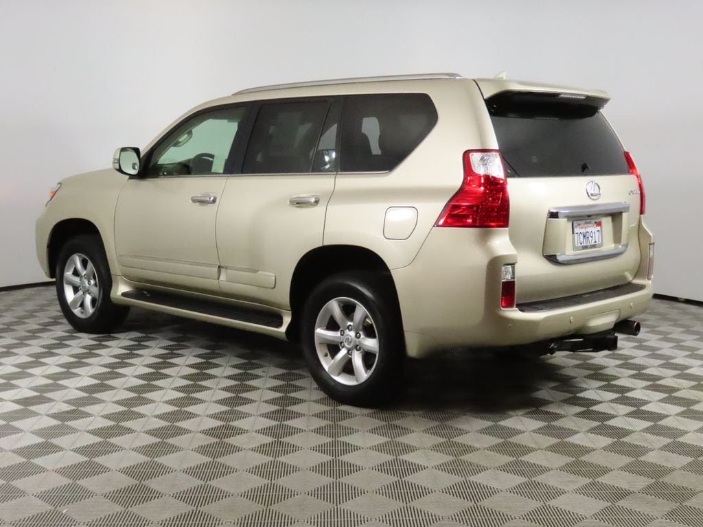 2013 LEXUS GX 460 photo 2