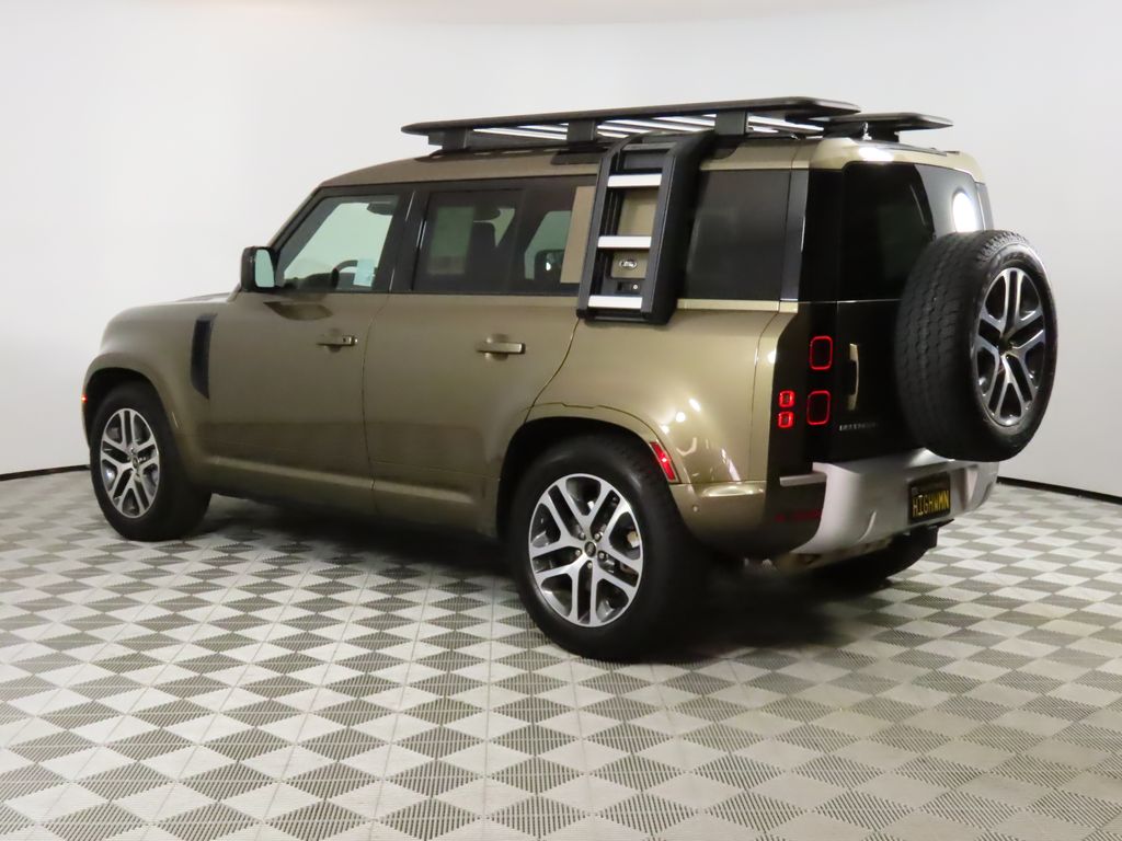 2022 Land Rover Defender 110 XS Edition photo 3