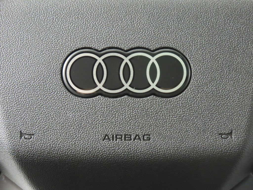2026 Audi Q4 e-tron Premium - Photo 17