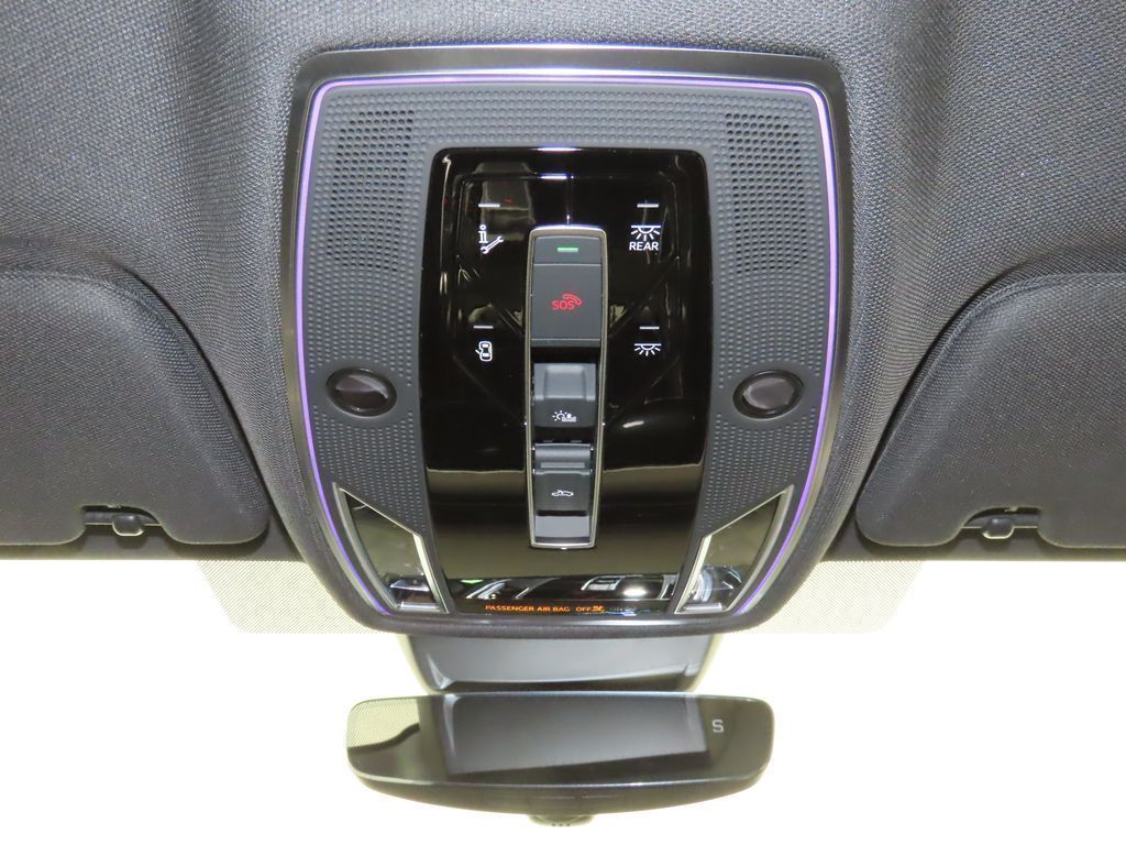 2025 Audi A8 Base - Photo 24