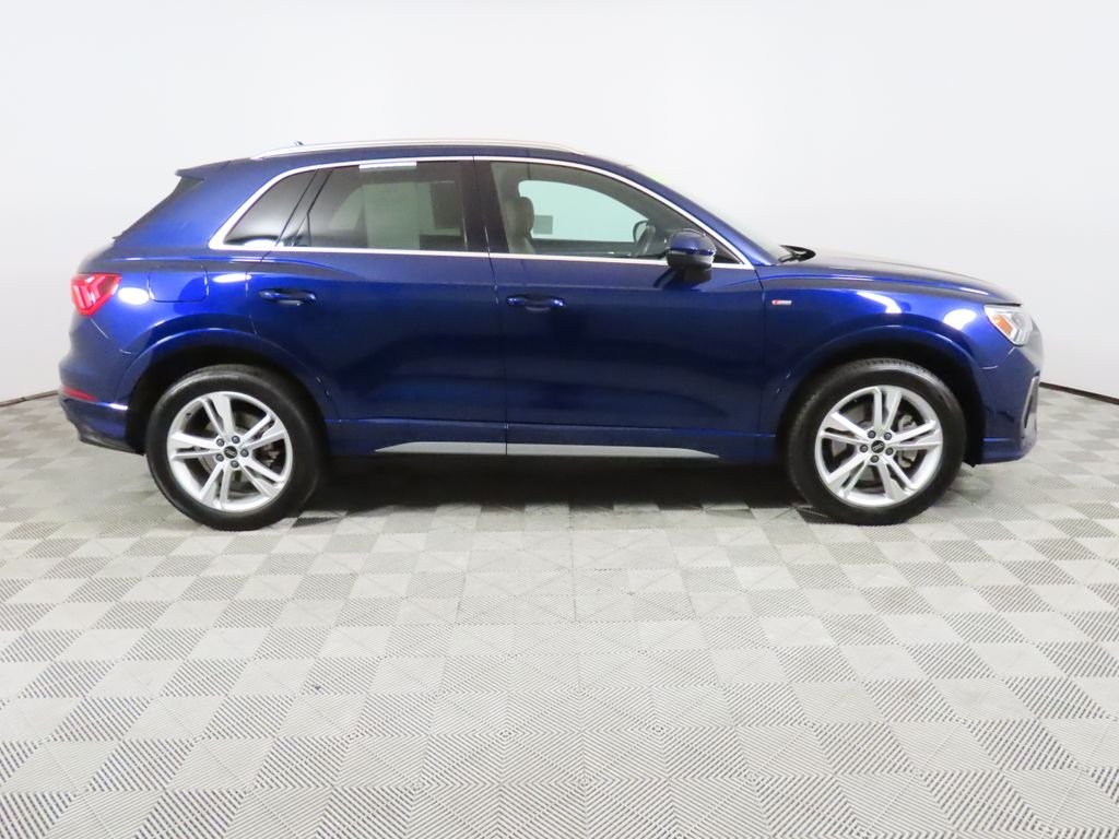 2024 Audi Q3 Premium Plus photo 5