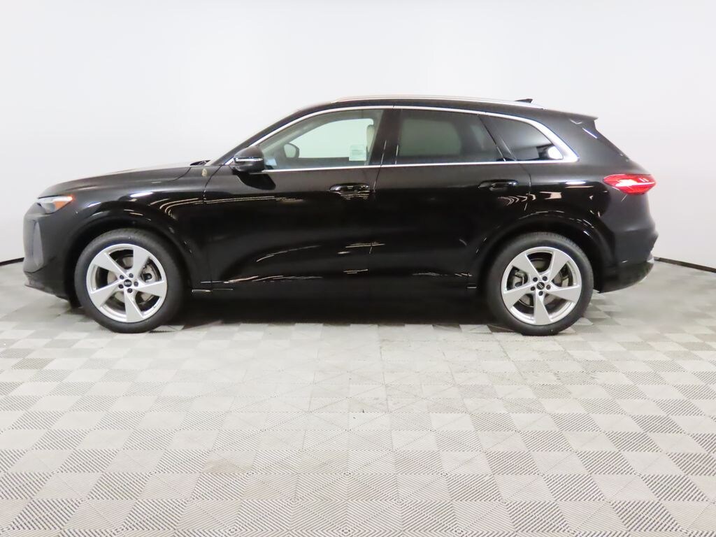 New 2025 Audi Q5 2.0T Premium SUV