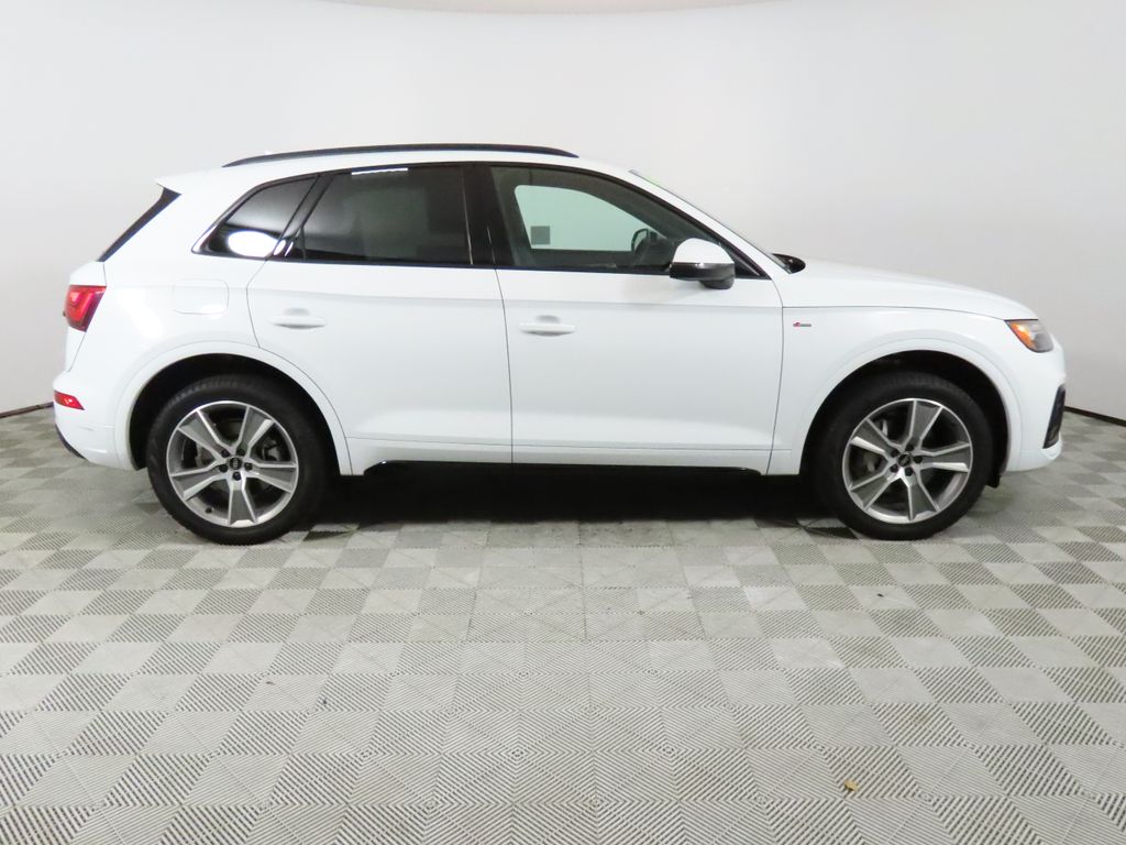 2025 Audi Q5 45 S Line Premium photo 5