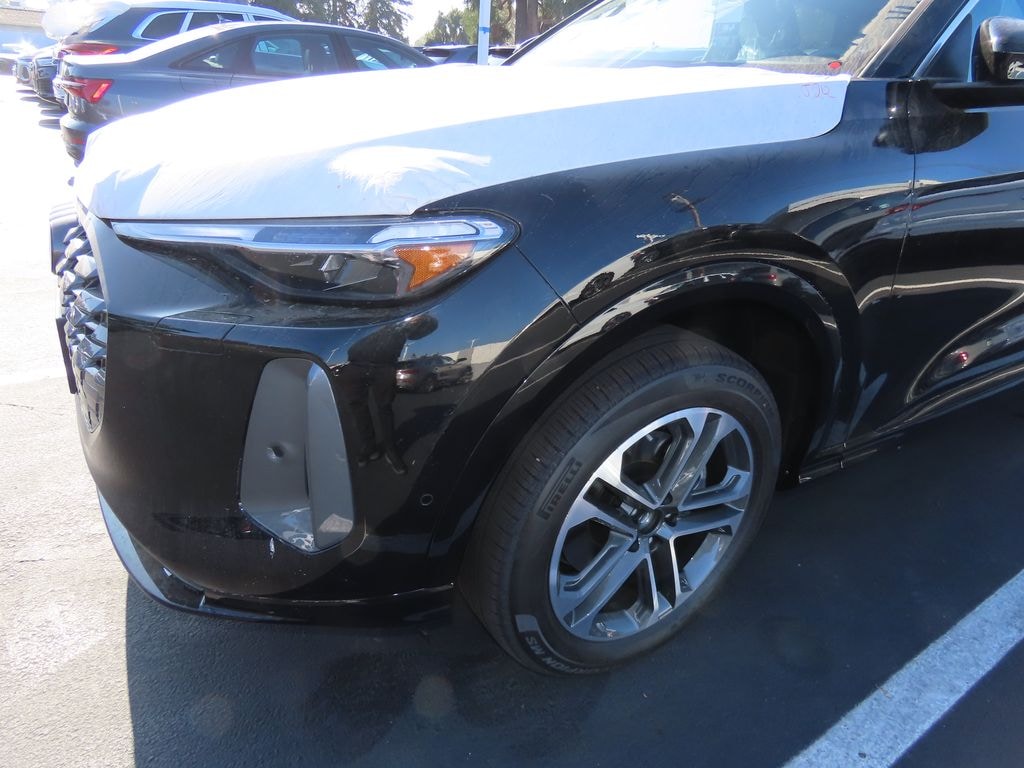 New 2025 Audi Q5 2.0T Premium SUV