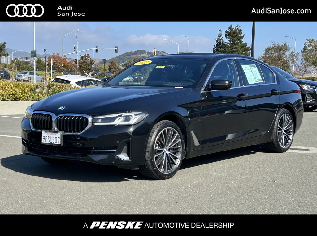 2022 BMW 5 Series 530e's photo