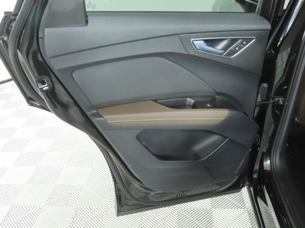 2026 Audi Q4 e-tron Premium - Photo 38