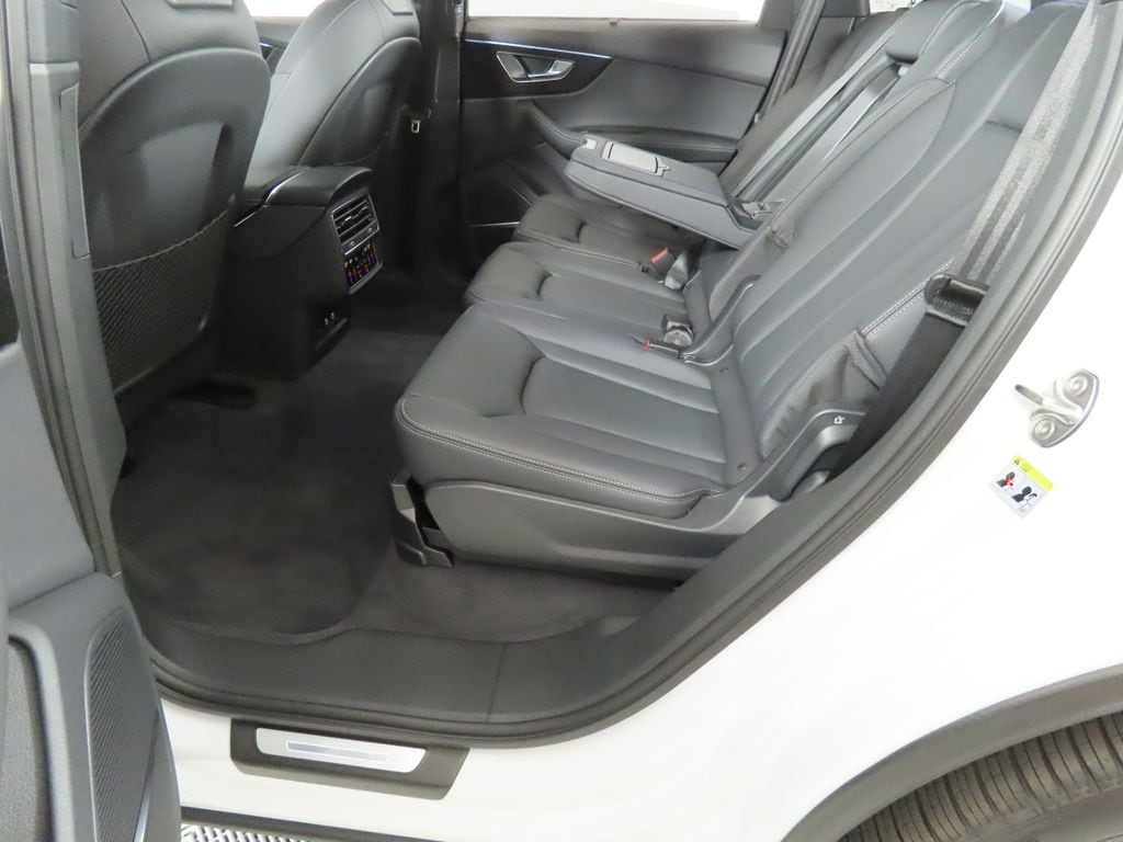 2026 Audi Q7 Premium Plus - Photo 35