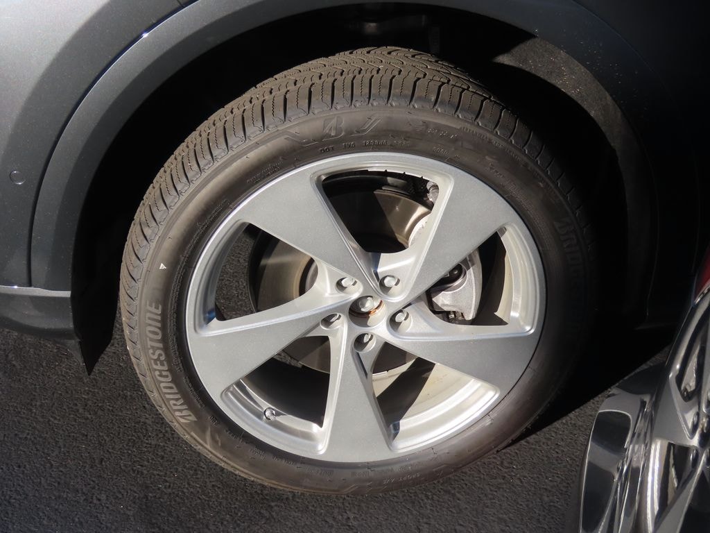 New 2025 Audi Q5 2.0T Premium SUV