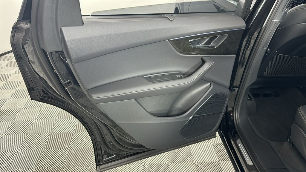 2025 Audi Q7 Prestige - Photo 36