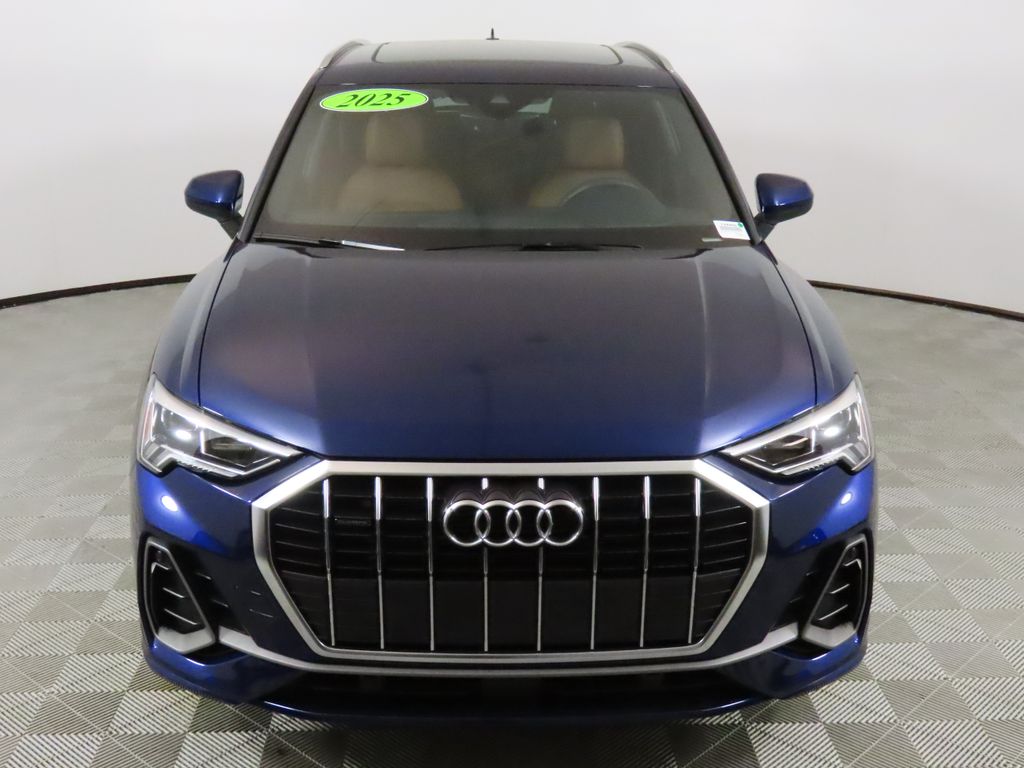 2025 Audi Q3 Premium photo 3