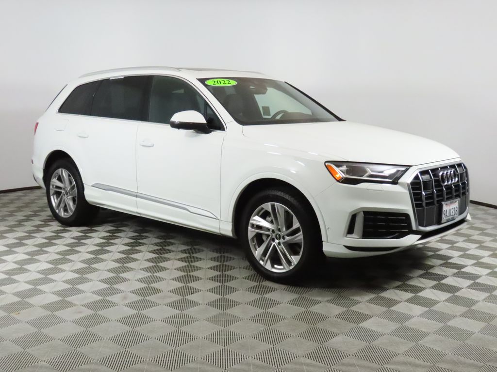 2022 Audi Q7 45 Premium Plus photo 6